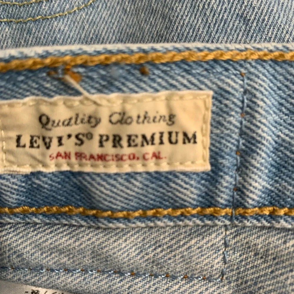 Levi’s 501 Jeans Light Wash Unisex Size 29 Waist Classic Casual 100% Cotton Y2K